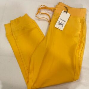 High Waisted Jogger Scrubs - Daffodil